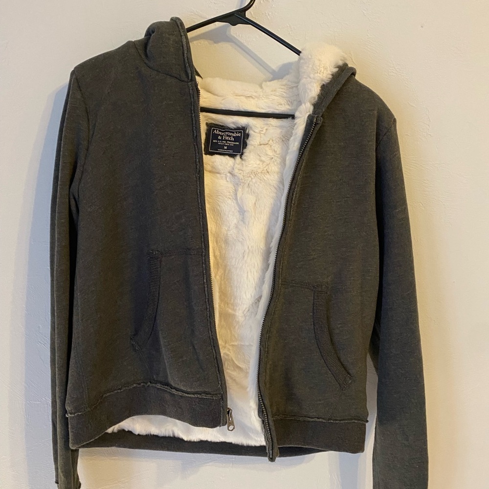 Abercrombie & Fitch Cream Faux Fur Jacket - sz M